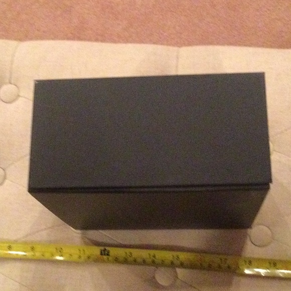 New Gucci Gift Box - Picture 10 of 16